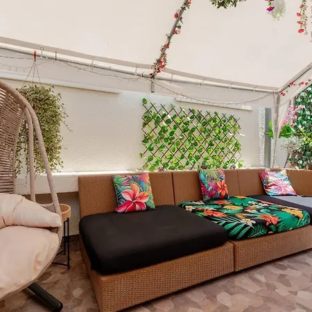 Heated Jacuzzi & Luxury Garden Retreat Larnaca