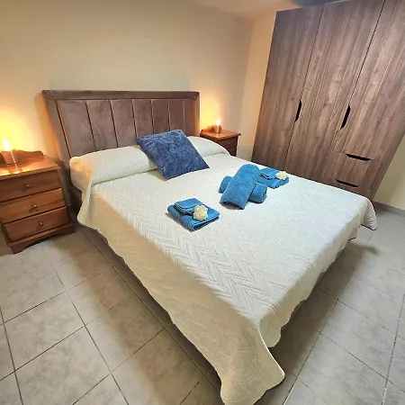 Heated Jacuzzi & Luxury Garden Retreat Holiday home *