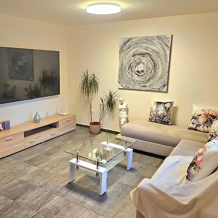Heated Jacuzzi & Luxury Garden Retreat Holiday home Larnaca