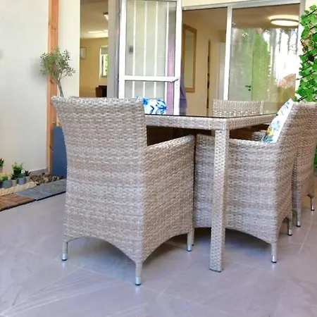 Heated Jacuzzi & Luxury Garden Retreat Holiday home Larnaca